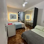 Ao Lado Do Copacabana Palace Rd 87